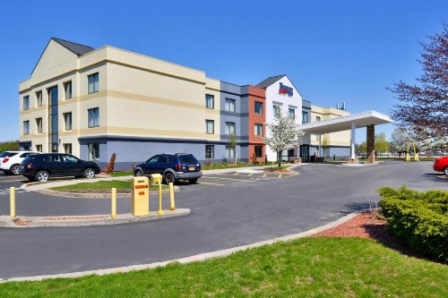 Fairfield Inn by Marriott Rochester Airport image 3